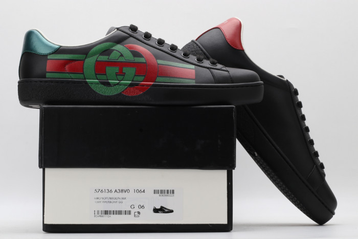 G*u*i low-top sneaker